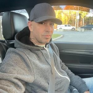 Meet your Posher, Stephane